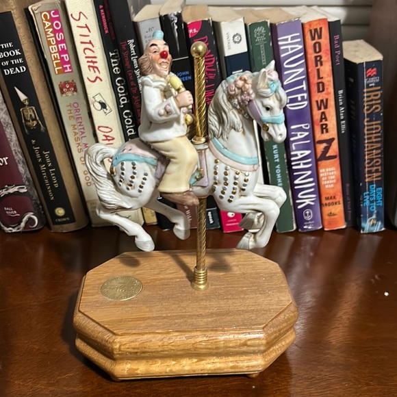 Vintage Carousel porcelain clown - Picture 1 of 4